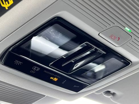 New 2026 Volkswagen Tiguan SE AWD/4WD image 34