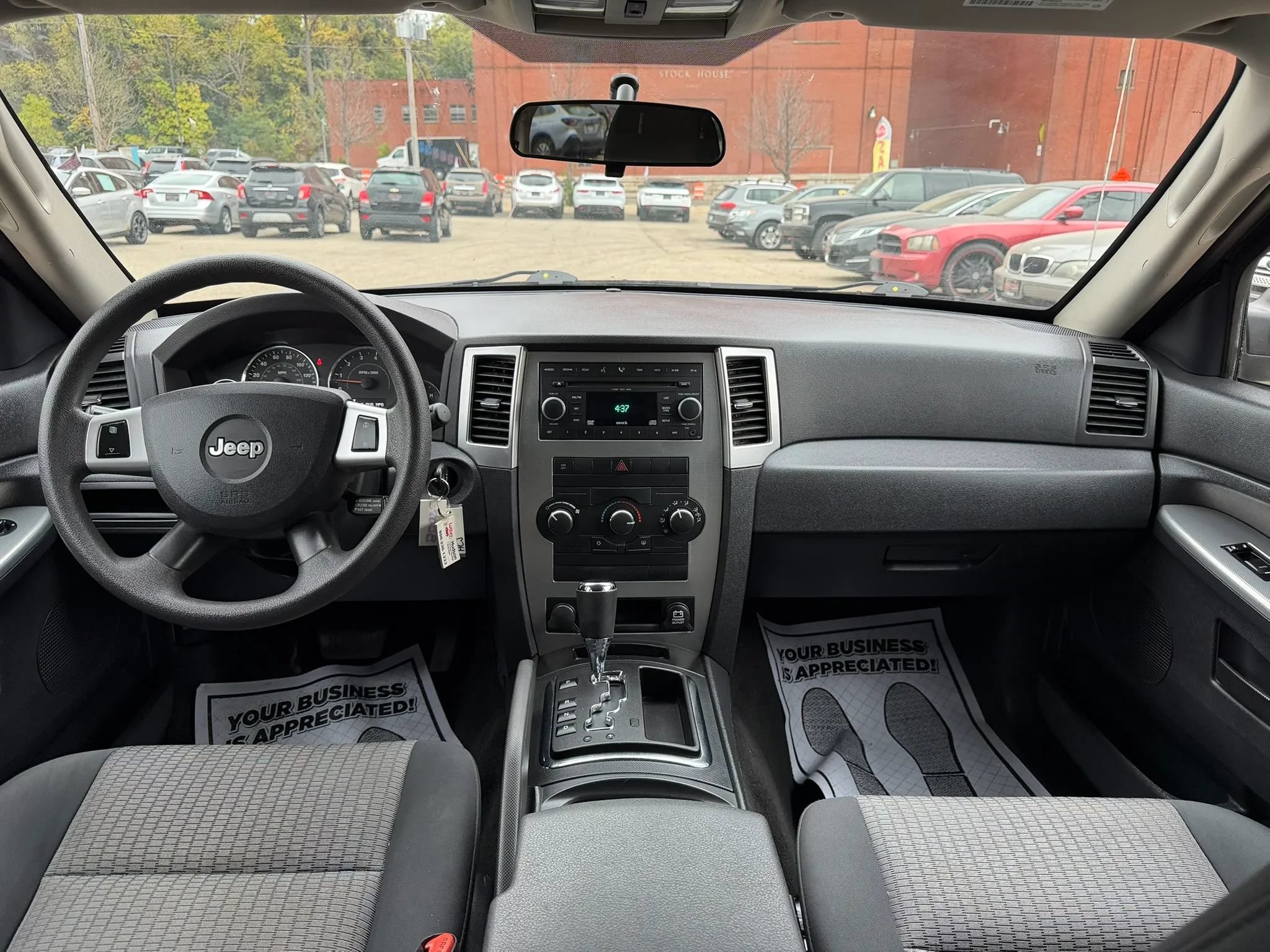 Used 2008 Jeep Grand Cherokee Laredo w/ Sun/Sound Group AWD/4WD image 10