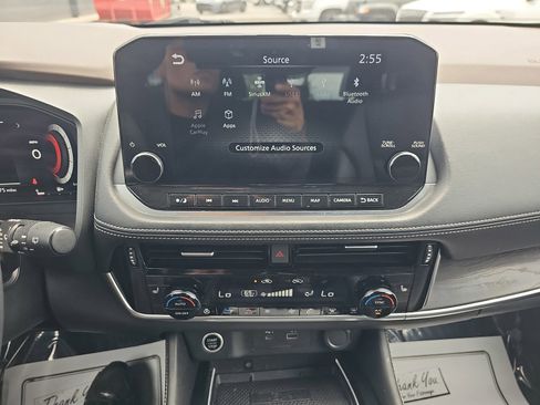 Used 2023 Nissan Rogue Platinum w/ Platinum Premium Package AWD/4WD image 22