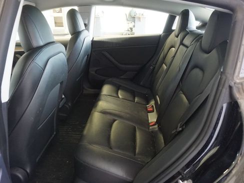 Used 2022 Tesla Model 3 Long Range AWD/4WD image 17