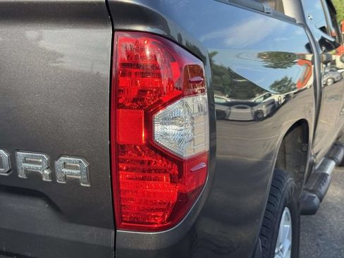 Used 2016 Toyota Tundra SR5 w/ SR5 Upgrade Package AWD/4WD image 15