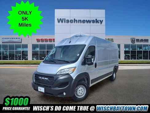 Used 2025 RAM ProMaster 2500 w/ Premium Convenience Group FWD image 1