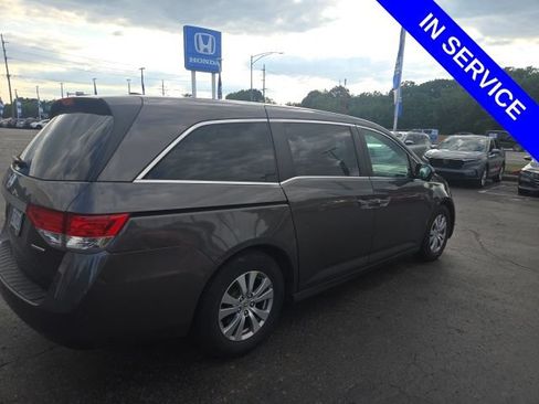 Used 2016 Honda Odyssey SE image 4