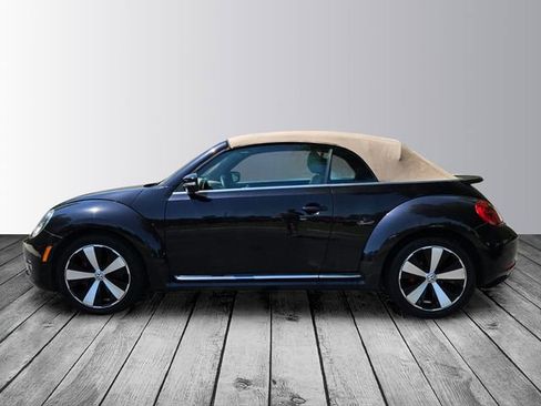 Used 2013 Volkswagen Beetle 2.0T FWD image 2
