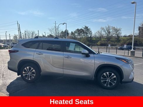 Used 2024 Toyota Highlander XLE image 8