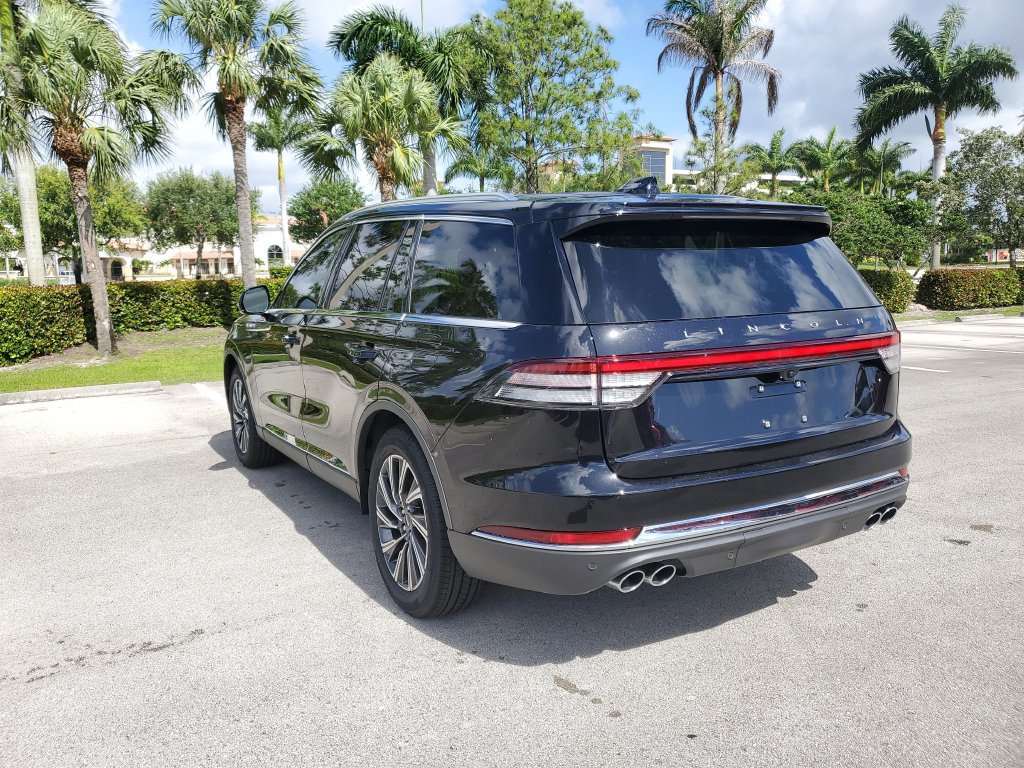New 2026 Lincoln Aviator 2WD image 3