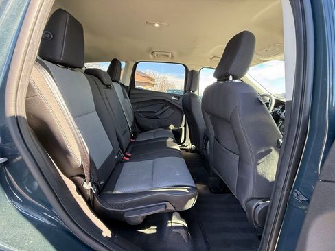 Used 2019 Ford Escape SE image 22