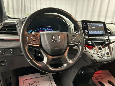 Used 2024 Honda Odyssey Sport image 13