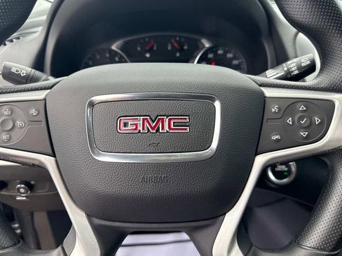 Used 2024 GMC Terrain SLE image 18