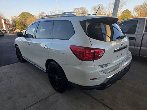 Used 2018 Nissan Pathfinder SL w/ SL Premium Package image 5