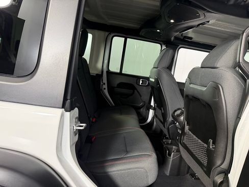 Used 2026 Jeep Wrangler Unlimited Rubicon AWD/4WD image 46