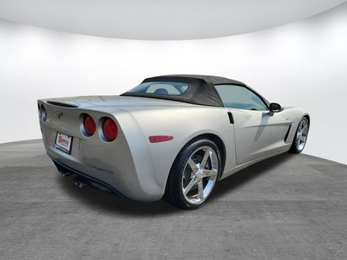 Used 2005 Chevrolet Corvette Convertible w/ Preferred Equipment Group image 18