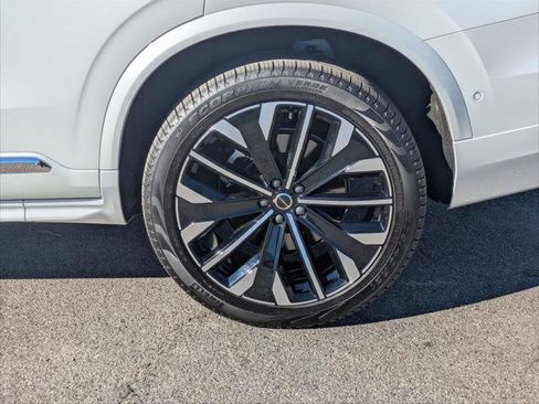 Used 2025 Volvo XC90 B6 Plus w/ Protection Package Premier image 9