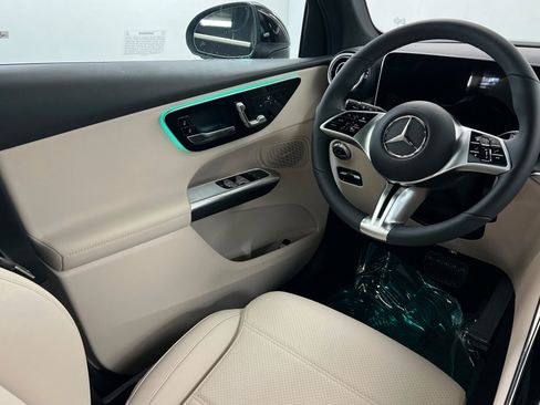 New 2026 Mercedes-Benz GLC 300 4MATIC image 11