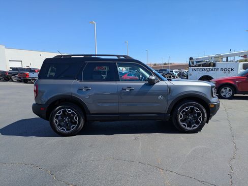 Certified 2025 Ford Bronco Sport Outer Banks w/ Outer Banks Tech Package+ AWD/4WD image 3