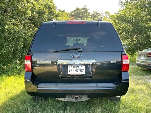 Used 2013 Ford Expedition XLT w/ Leather Seating Pkg RWD image 3
