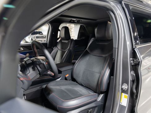 Used 2026 Ford Explorer ST w/ Sun And Sound Package AWD/4WD image 36