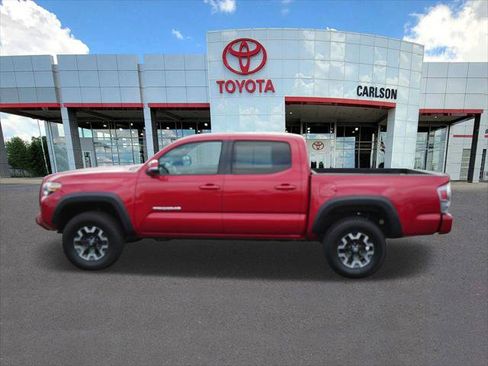 Certified 2021 Toyota Tacoma TRD Off-Road w/ Technology Package AWD/4WD image 7