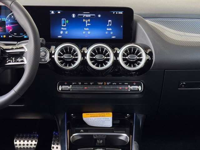 Certified 2025 Mercedes-Benz GLA 250 image 9