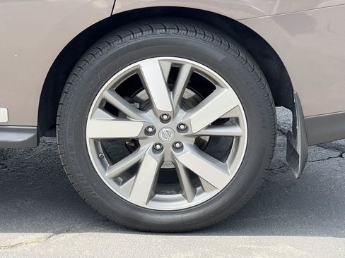 Used 2015 Nissan Pathfinder Platinum AWD/4WD image 14