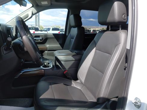 Used 2021 Chevrolet Silverado 1500 LT Trail Boss w/ Convenience Package II AWD/4WD image 19