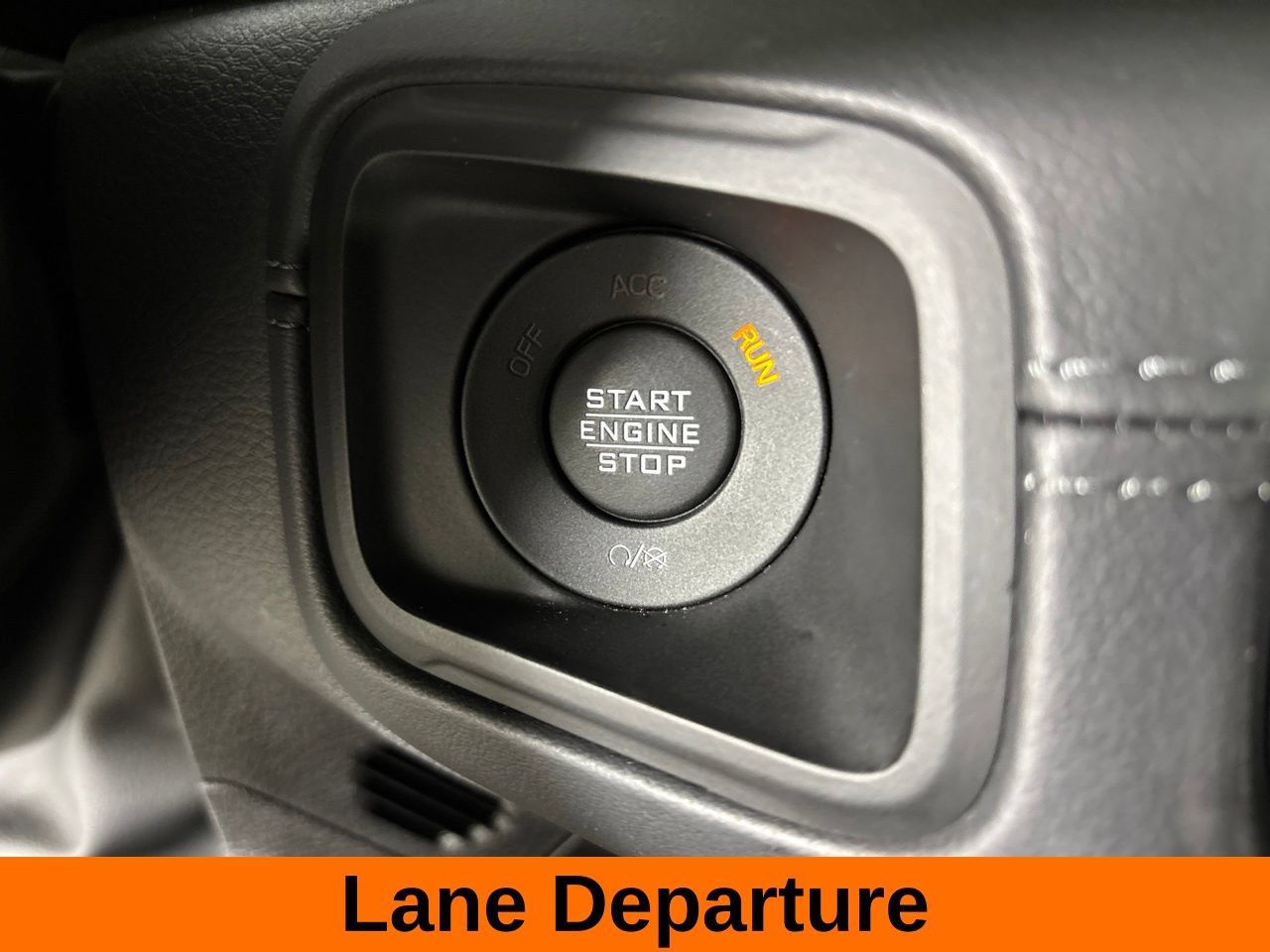 Used 2026 Jeep Wrangler Unlimited Sahara AWD/4WD image 19
