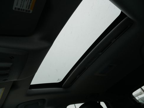 Used 2019 Chevrolet Trax Premier image 32