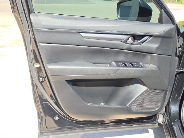 Used 2020 MAZDA CX-5 Touring FWD image 17