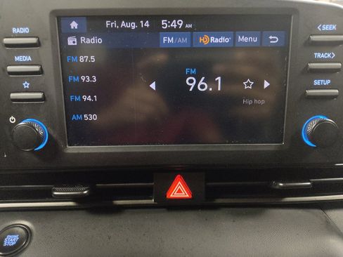 Used 2025 Hyundai Elantra Sport FWD image 25