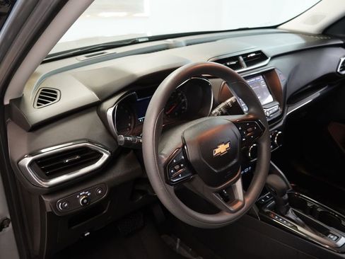 Used 2023 Chevrolet TrailBlazer LT image 6