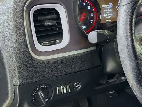 Used 2022 Dodge Charger R/T w/ Blacktop Package image 12