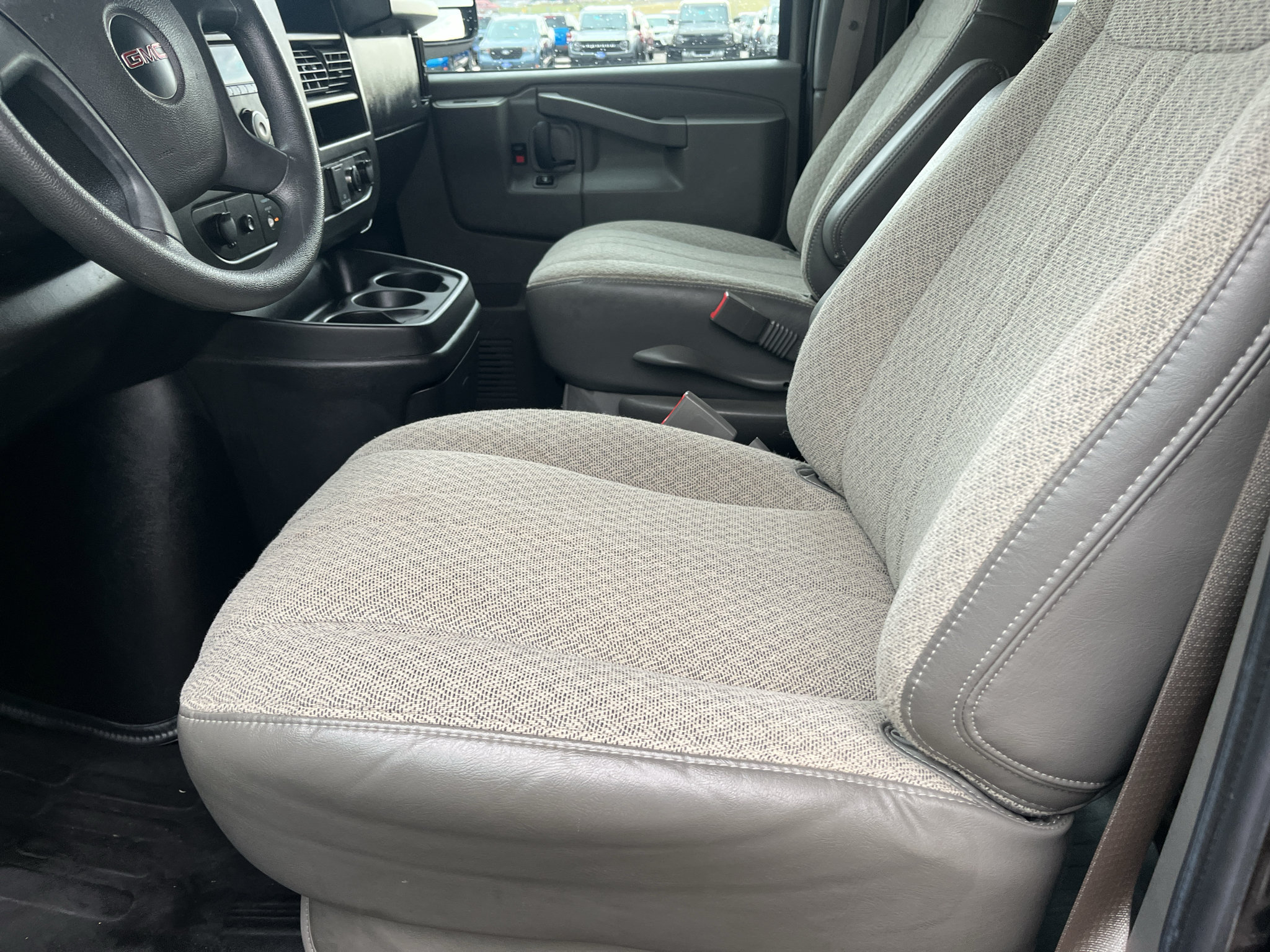 Used 2022 GMC Savana 2500 LS RWD image 15