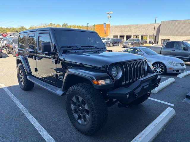 Used 2018 Jeep Wrangler Unlimited Sahara AWD/4WD image 2
