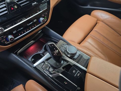 Certified 2023 BMW 530i w/ Premium Package RWD image 26