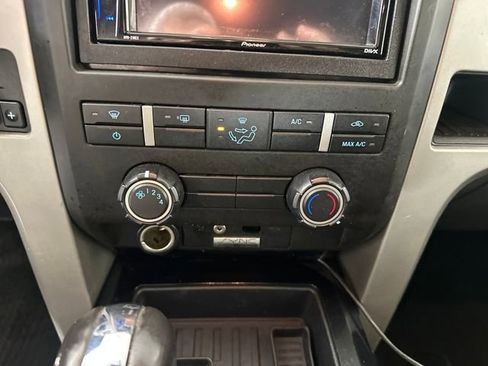 Used 2011 Ford F150 FX4 w/ Max Trailer Tow Pkg image 23