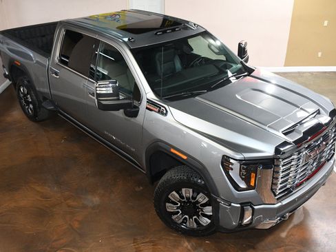 Used 2024 GMC Sierra 2500 Denali w/ Denali Reserve Package AWD/4WD image 73