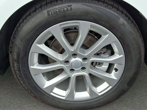 Used 2025 Land Rover Range Rover Sport AWD/4WD image 11