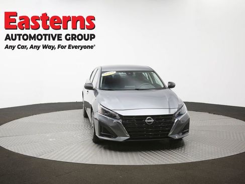 Used 2024 Nissan Altima 2.5 SV FWD image 51