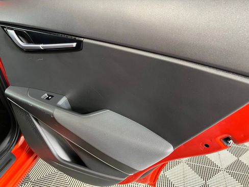 Used 2023 Kia Niro SX image 33