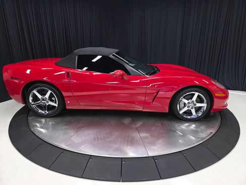 Used 2007 Chevrolet Corvette Convertible w/ Preferred Equipment Group RWD image 14