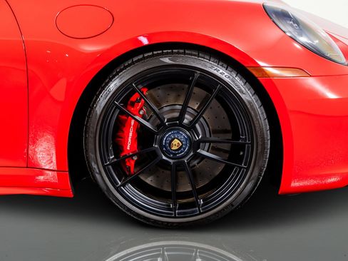 Used 2024 Porsche 911 Carrera GTS image 8