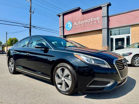 Used 2016 Hyundai Sonata Limited w/ Option Group 02 image 2