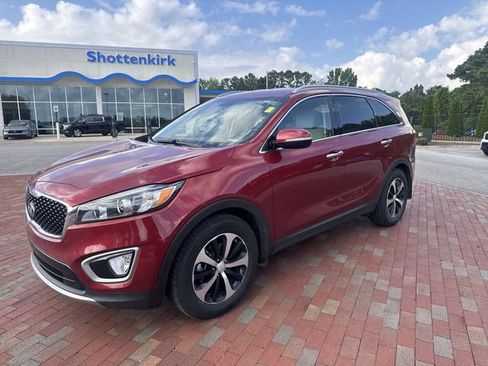 Used 2017 Kia Sorento EX FWD image 4