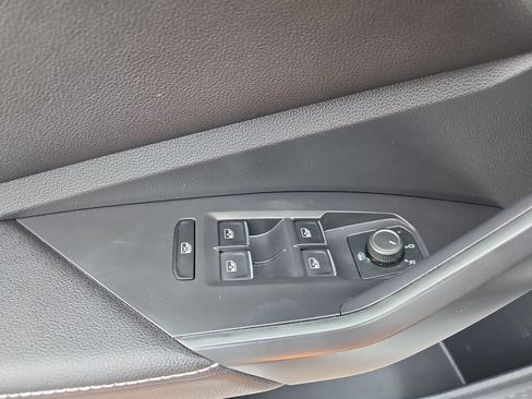 Used 2024 Volkswagen Jetta SE FWD image 20