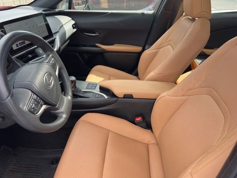 Used 2023 Lexus UX 250h AWD w/ Accessory Package (Z1) image 10
