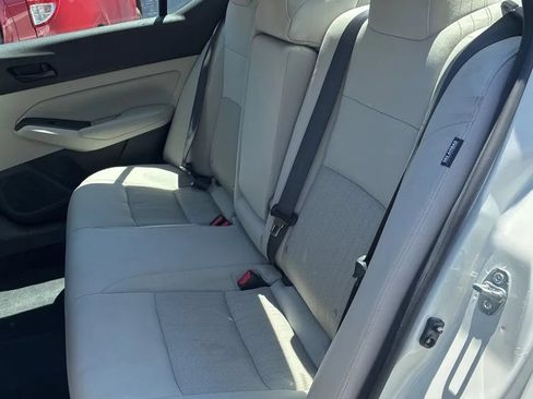 Used 2025 Nissan Altima 2.5 SV FWD image 9