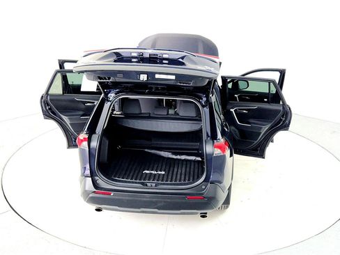 Used 2023 Toyota RAV4 XLE image 23