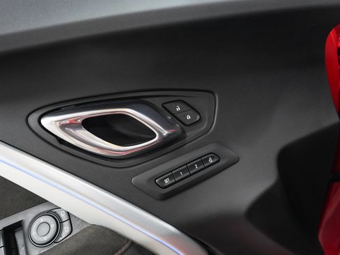 Used 2020 Chevrolet Camaro ZL1 RWD image 14