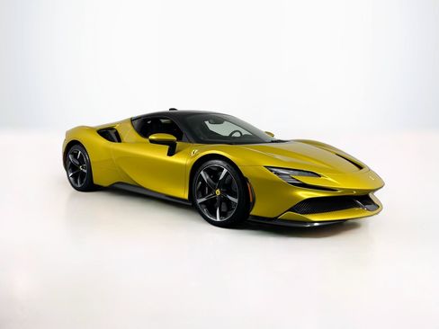 Used 2023 Ferrari SF90 Stradale AWD/4WD image 3