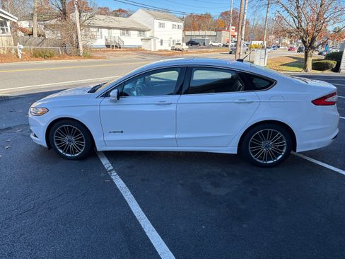 Used 2013 Ford Fusion SE image 8